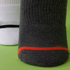 Die blauen Söckchen der Spandex-/Baumwollmänner, Farbe streift die athletischen Socken der Männer