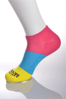 Schnelles trockenes Nylon-laufende Socken Breathbale mit bunten Mustern/Logo