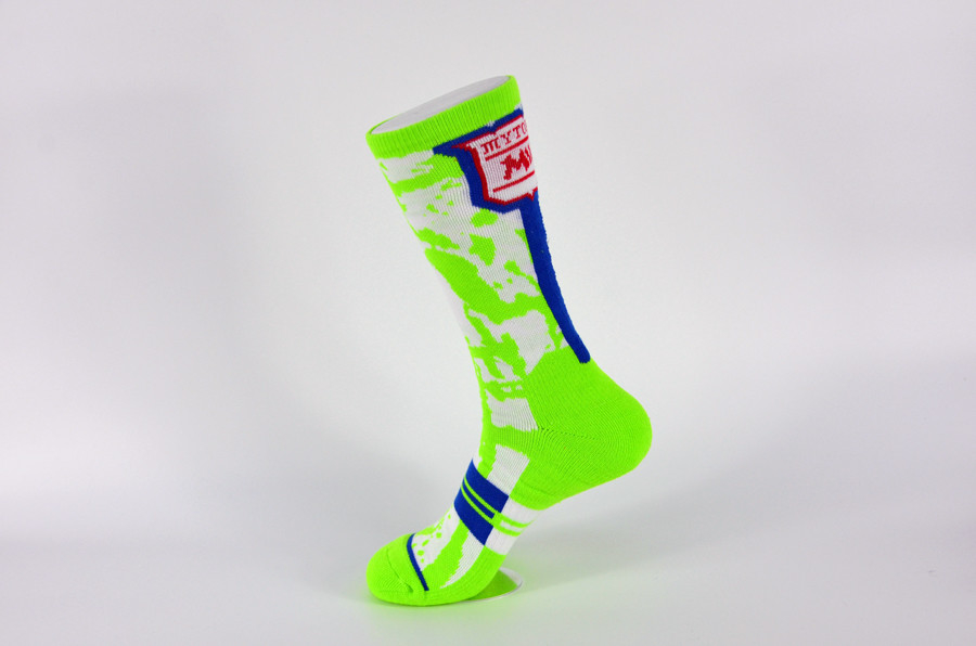 Grüne lange Basketball-Socken Breathbale, Wegwerfunterrüstungs-Basketball-Socken